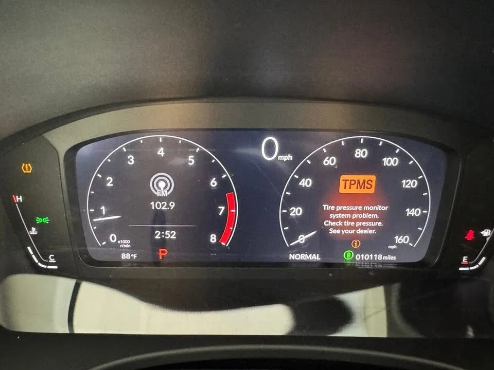 2025 Acura Integra 5th Gen - Image 4 of 12