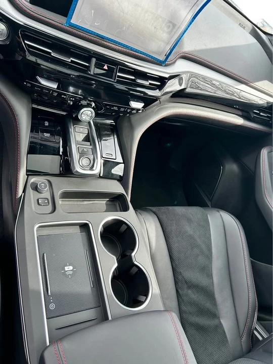 2025 Acura MDX 4th Gen - Image 11 of 12
