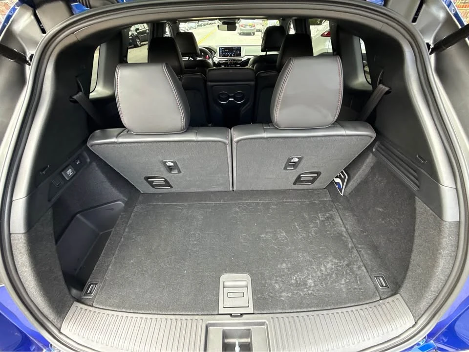 2025 Acura MDX 4th Gen - Image 11 of 19
