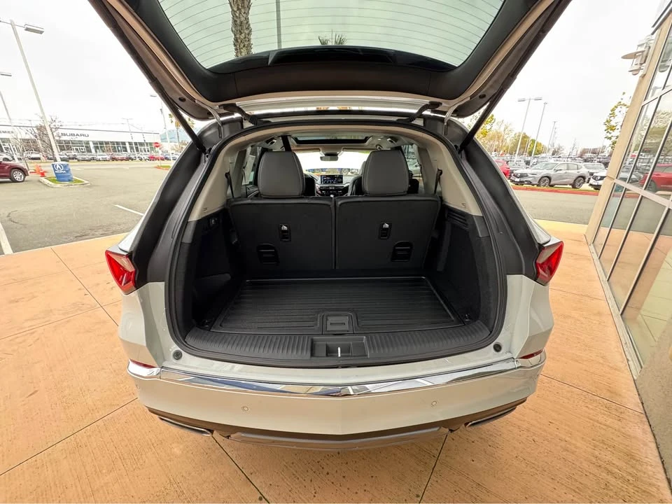 2025 Acura MDX 4th Gen - Image 8 of 13