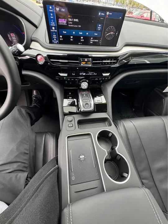 2025 Acura MDX 4th Gen - Image 7 of 13