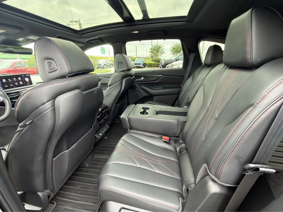 2025 Acura MDX 4th Gen - Image 18 of 19
