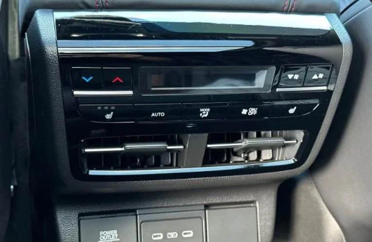 2025 Acura MDX 4th Gen - Image 18 of 18