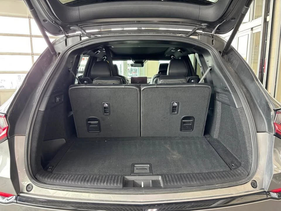 2025 Acura MDX 4th Gen - Image 16 of 17