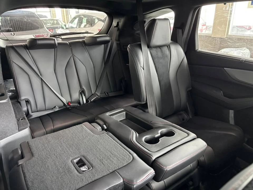 2025 Acura MDX 4th Gen - Image 15 of 17