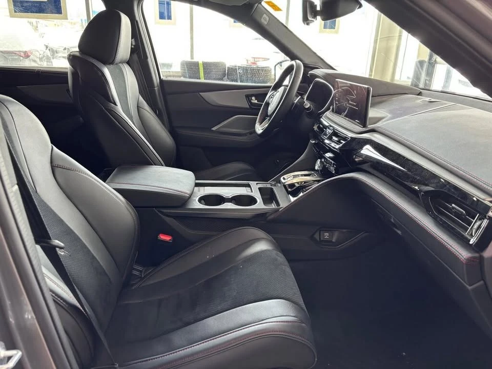 2025 Acura MDX 4th Gen - Image 12 of 17