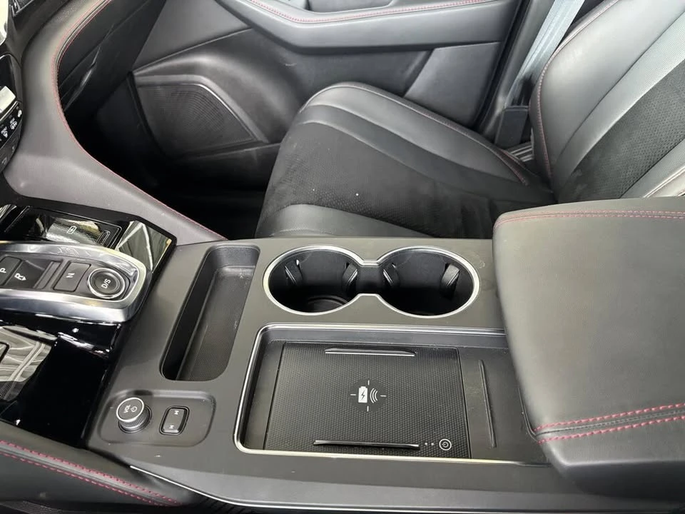 2025 Acura MDX 4th Gen - Image 13 of 17