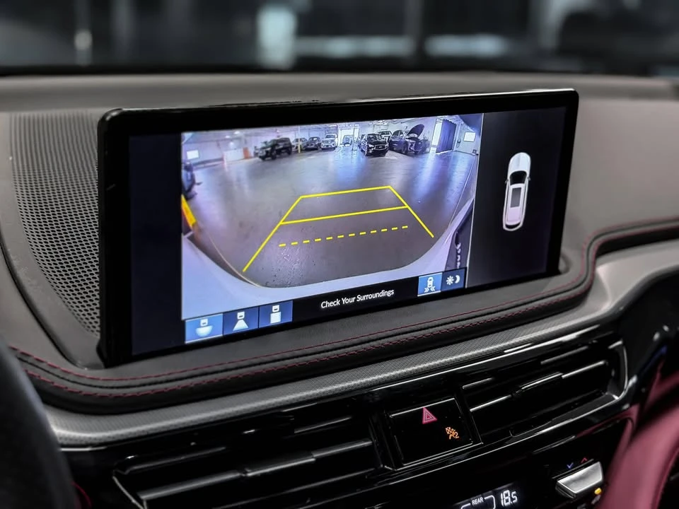 2025 Acura MDX 4th Gen - Image 7 of 17