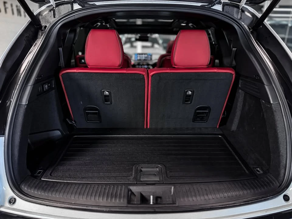 2025 Acura MDX 4th Gen - Image 17 of 17