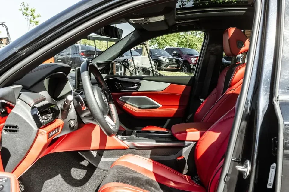 2025 Acura MDX 4th Gen - Image 14 of 20
