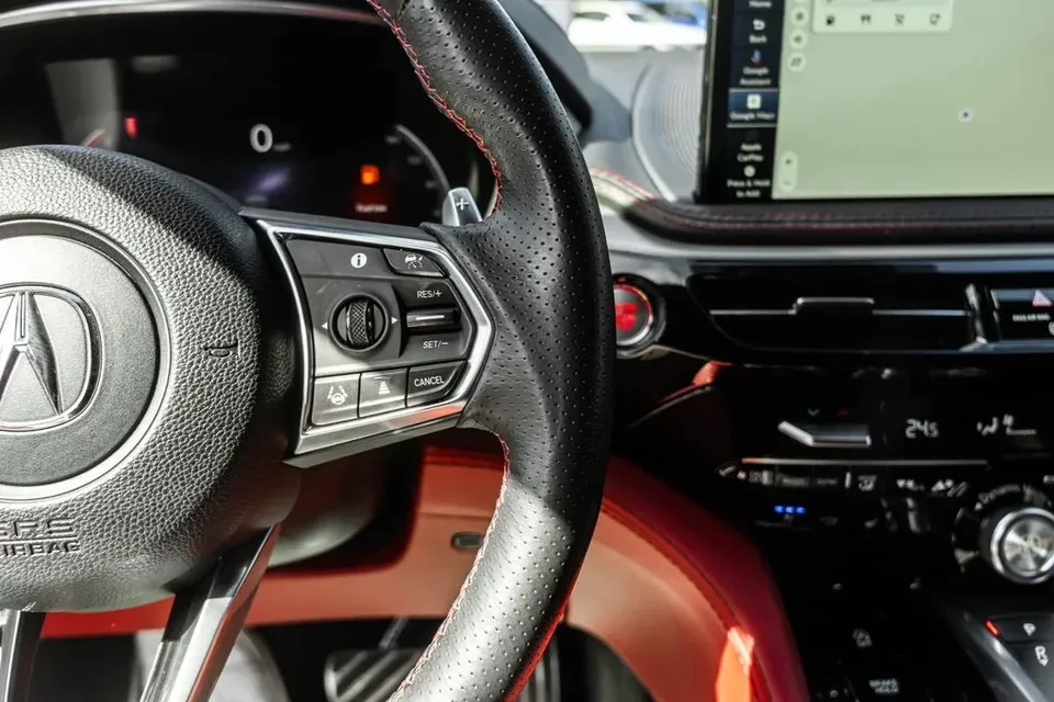 2025 Acura MDX 4th Gen - Image 13 of 20