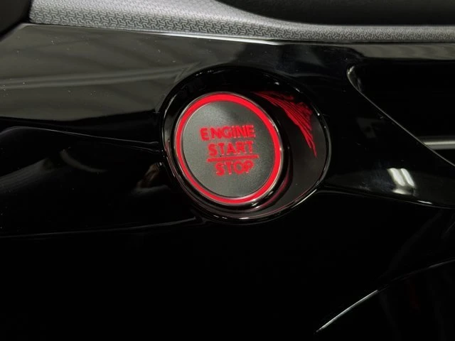 2025 Acura MDX 4th Gen - Image 18 of 20
