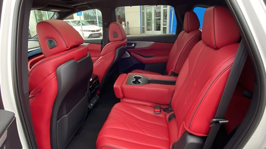 2025 Acura MDX 4th Gen - Image 14 of 18
