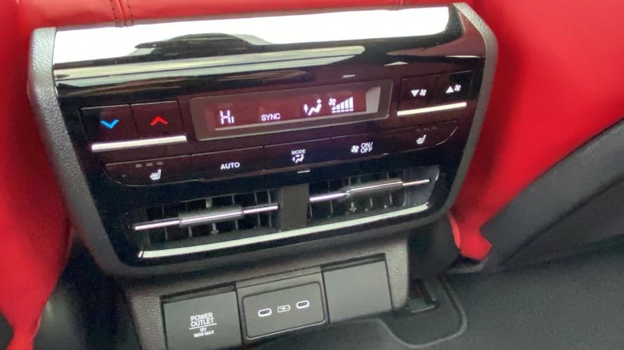 2025 Acura MDX 4th Gen - Image 16 of 18