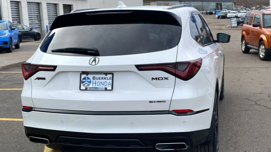 2025 Acura MDX 4th Gen - Image 8 of 18