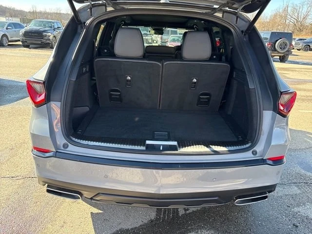 2025 Acura MDX 4th Gen - Image 3 of 20