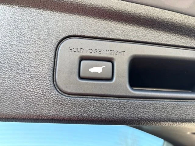 2025 Acura MDX 4th Gen - Image 4 of 20
