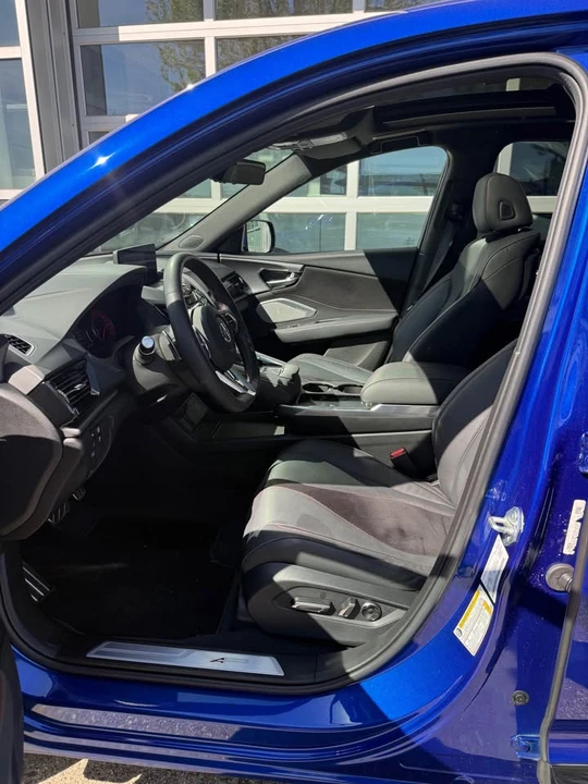 2025 Acura RDX 3rd Gen - Image 7 of 10