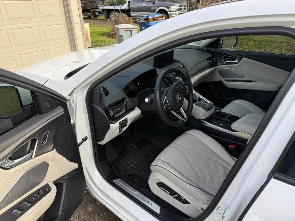 2025 Acura RDX 3rd Gen - Image 6 of 9