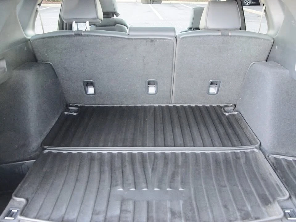 2025 Acura RDX 3rd Gen - Image 10 of 16