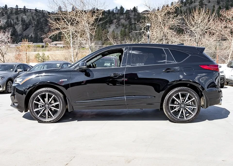 2025 Acura RDX 3rd Gen - Image 2 of 9