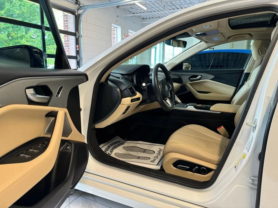 2025 Acura TLX 2nd Gen - Image 8 of 11