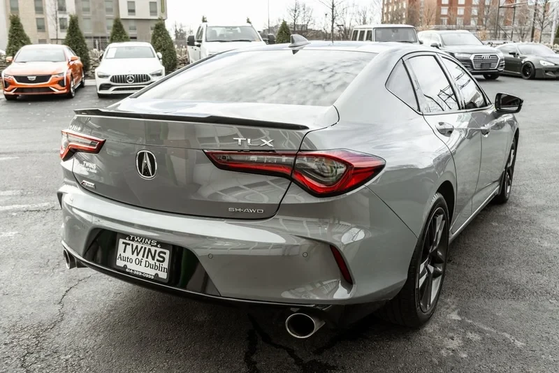 2025 Acura TLX 2nd Gen - Image 17 of 19