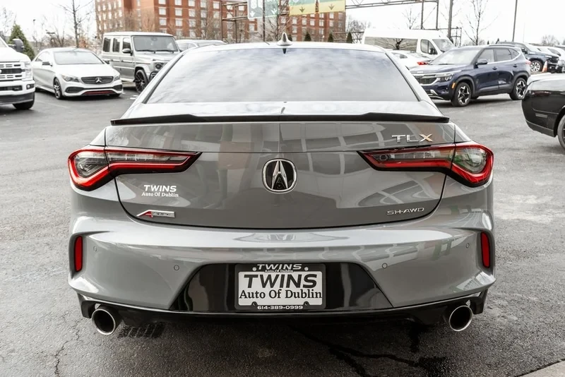 2025 Acura TLX 2nd Gen - Image 18 of 19