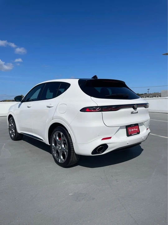 2025 Alfa Romeo Tonale - Image 3 of 5