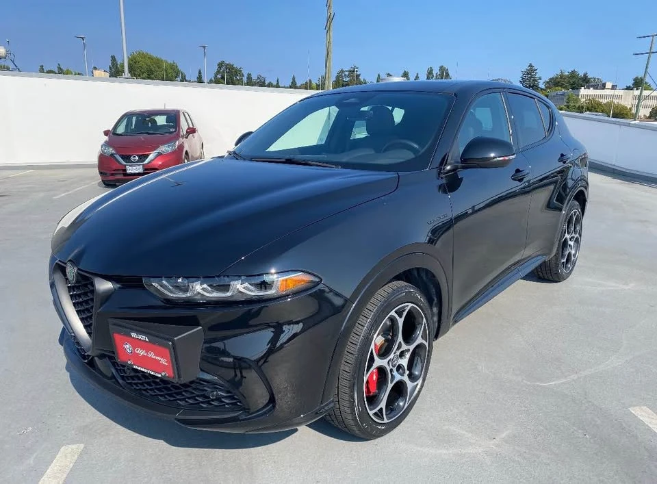 2025 Alfa Romeo Tonale - Image 2 of 5