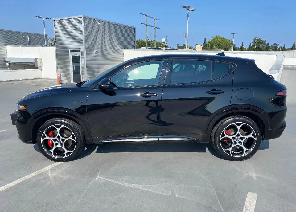 2025 Alfa Romeo Tonale - Image 4 of 5