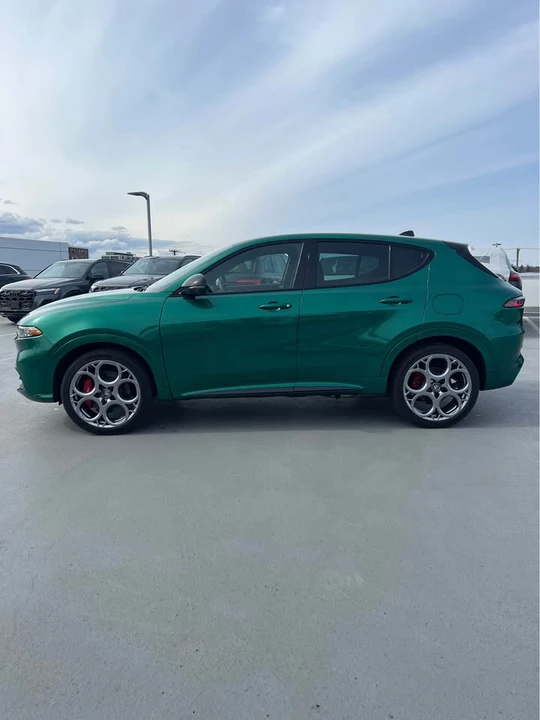 2025 Alfa Romeo Tonale - Image 2 of 7