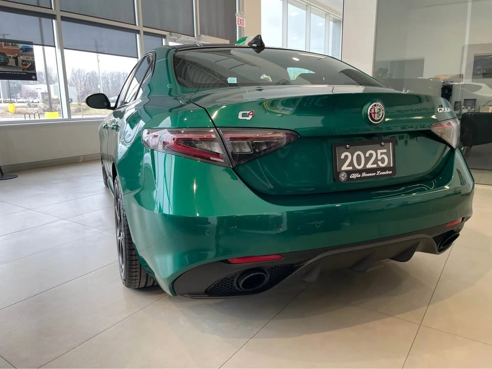 2025 Alfa Romeo Giulia - Image 5 of 9
