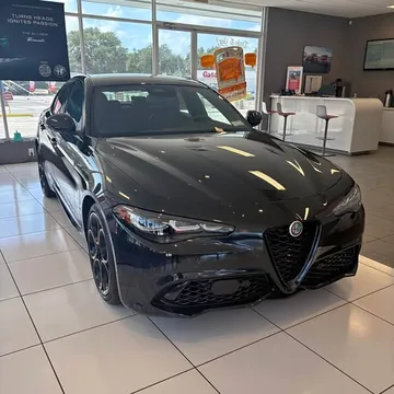 2025 Alfa Romeo Giulia Intensa