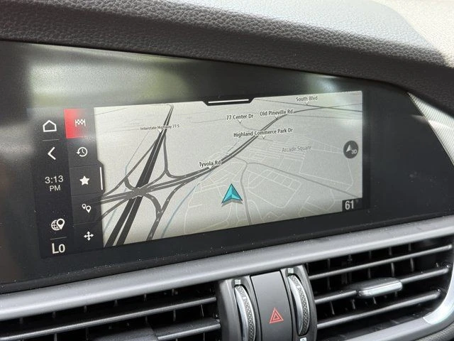 2025 Alfa Romeo Giulia - Image 20 of 21