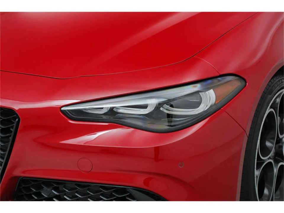 2025 Alfa Romeo Giulia - Image 10 of 22