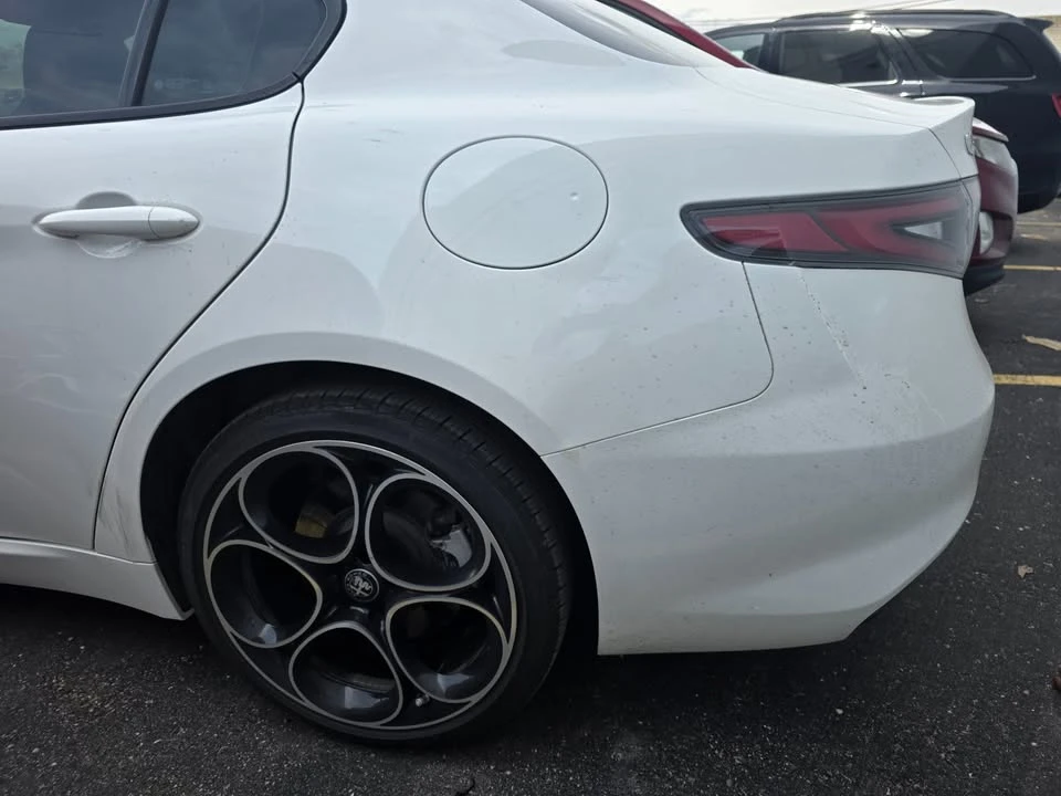 2025 Alfa Romeo Giulia - Image 5 of 6