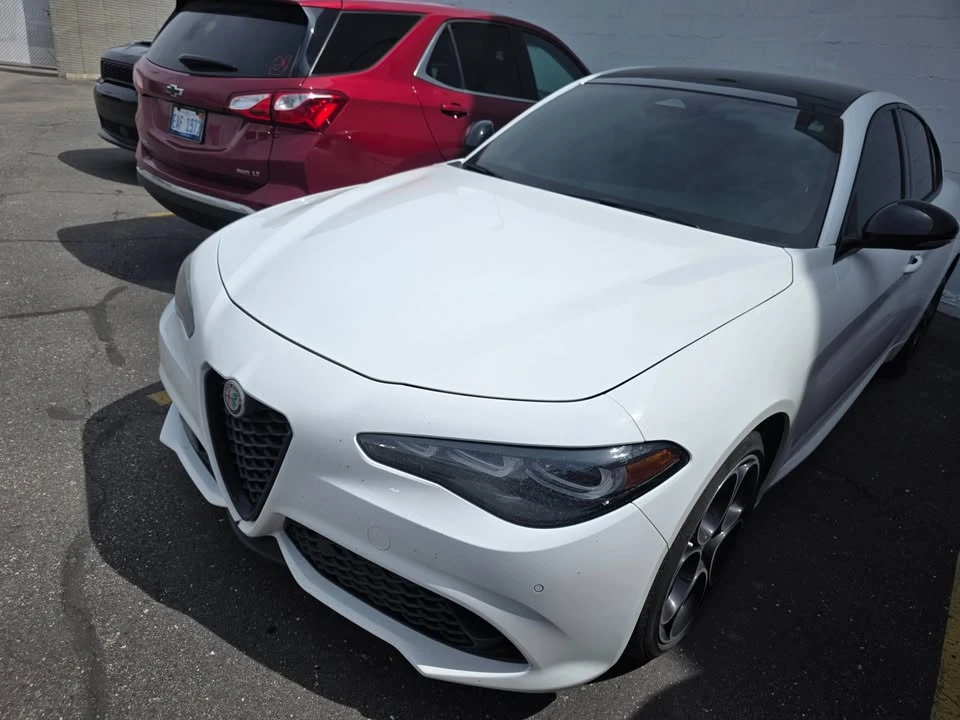 2025 Alfa Romeo Giulia - Image 2 of 6