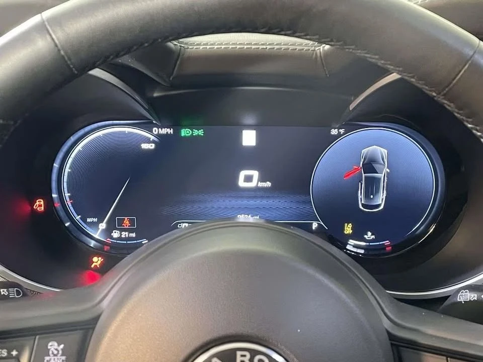 2025 Alfa Romeo Stelvio - Image 19 of 20