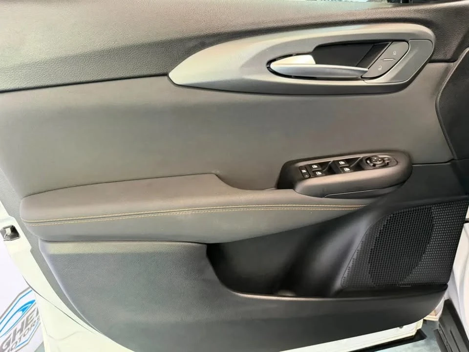 2025 Alfa Romeo Tonale - Image 13 of 19