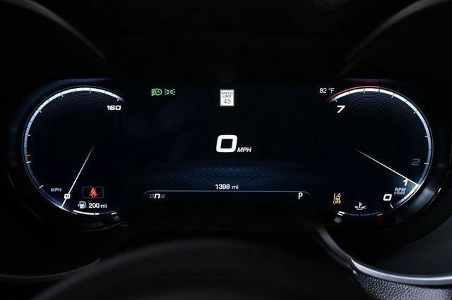 2025 Alfa Romeo Stelvio - Image 11 of 20