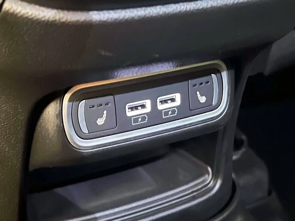 2025 Alfa Romeo Stelvio - Image 11 of 20