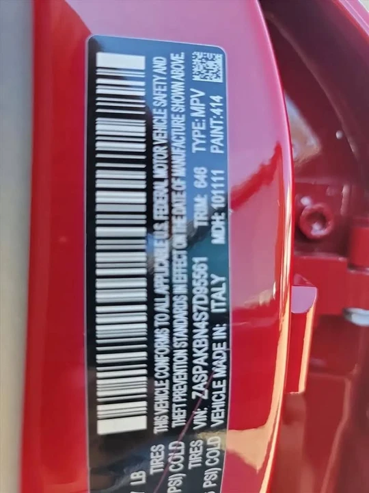 2025 Alfa Romeo Stelvio - Image 14 of 15