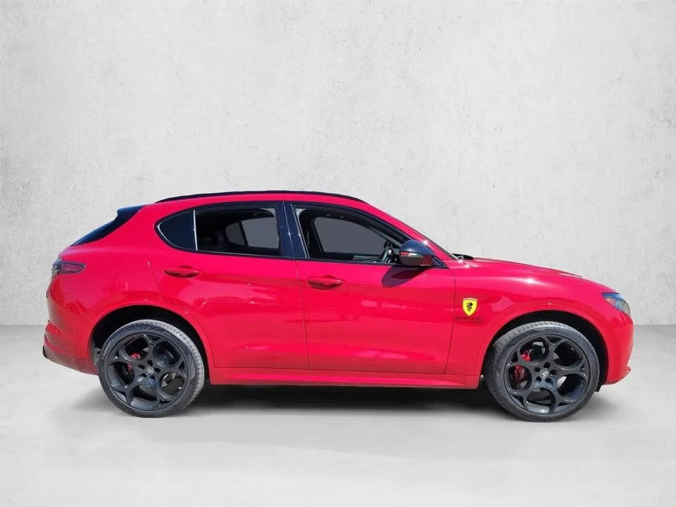 2025 Alfa Romeo Stelvio - Image 3 of 15