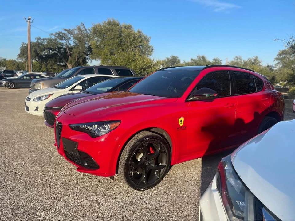 2025 Alfa Romeo Stelvio - Image 3 of 4