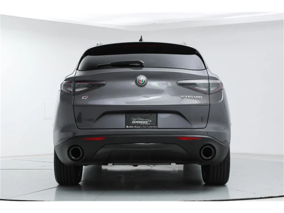 2025 Alfa Romeo Stelvio - Image 5 of 21