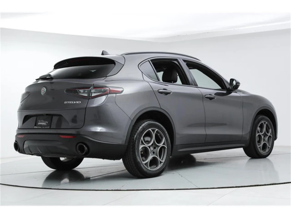 2025 Alfa Romeo Stelvio - Image 6 of 21
