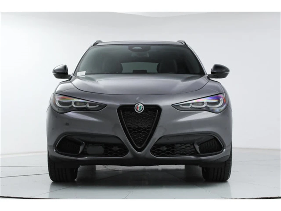 2025 Alfa Romeo Stelvio - Image 8 of 21
