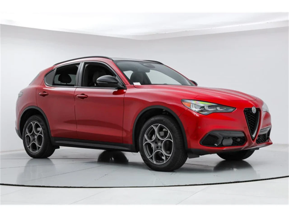 2025 Alfa Romeo Stelvio - Image 7 of 21