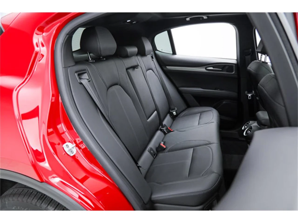 2025 Alfa Romeo Stelvio - Image 13 of 21